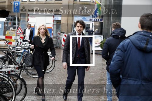 Den Haag 12 maart 2018
Fractievoorzitters Klaas Dijkhoff (VVD), Jesse Klaver (Groen Links), Lilian Marijnissen (SP) en Thierry Baudet (FvD) zijn met elkaar in gesprek in het Libelle Nieuwscafe ( Dudok)