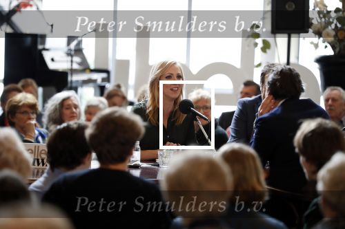 Den Haag 12 maart 2018
Fractievoorzitters Klaas Dijkhoff (VVD), Jesse Klaver (Groen Links), Lilian Marijnissen (SP) en Thierry Baudet (FvD) zijn met elkaar in gesprek in het Libelle Nieuwscafe ( Dudok)