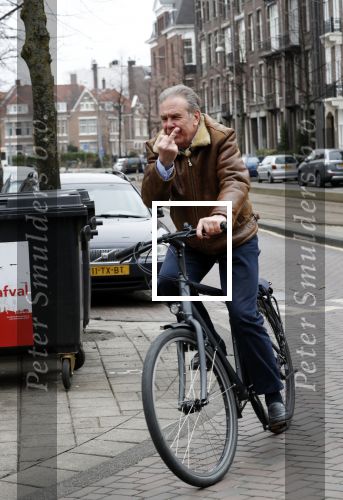 Amsterdam 15 maart 2018 
Maarten Spanjer op de fiets met middel vinger