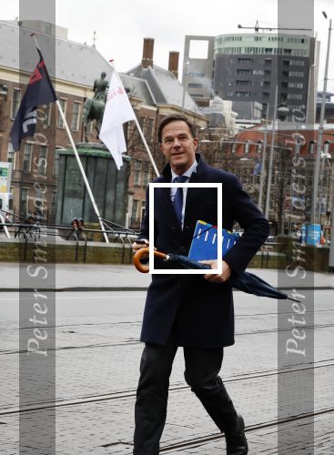 Den Haag 12 maart 2018 
Premiere Mark Rutte Wandelend op straat in Den Haag zonder beveiliging