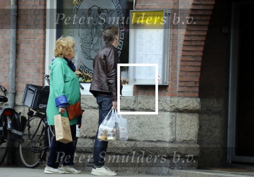 Amsterdam 15 maart 2018 
Mark v d Loo met zijn moeder in Amsterdam zuid
