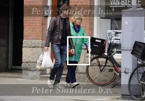 Amsterdam 15 maart 2018 
Mark v d Loo met zijn moeder in Amsterdam zuid