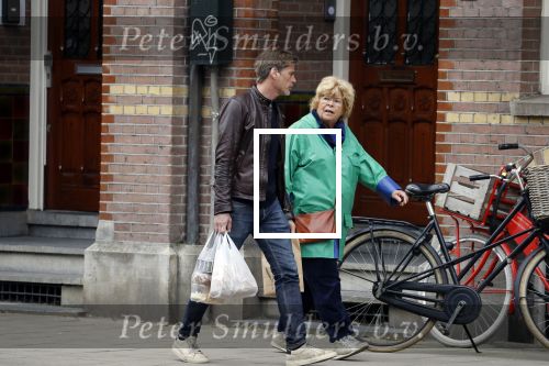 Amsterdam 15 maart 2018 
Mark v d Loo met zijn moeder in Amsterdam zuid