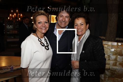 Amsterdam 22 maart 2018
Opening Cravt winkel van Denise Boekhoorn. Marlies Boekhoorn met partner Erik en Mariska v Kolck