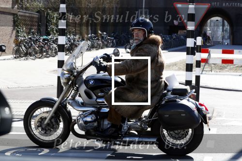 Amsterdam 19 maart 2018 
Oscar Hammerstein in bontjas op zijn BMW motor.