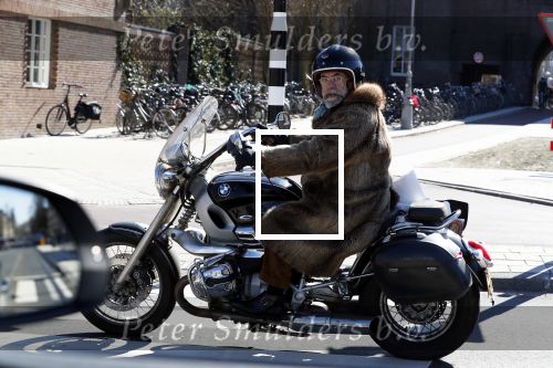 Amsterdam 19 maart 2018 
Oscar Hammerstein in bontjas op zijn BMW motor.