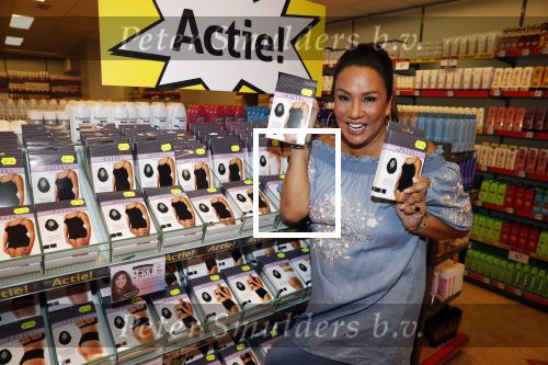 Katwijk 22 maart 2018
Patty Brard opent op+op winkel waar ze haar eigen ondergoed verkopen.