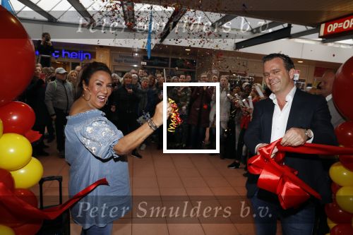 Katwijk 22 maart 2018
Patty Brard opent op+op winkel waar ze haar eigen ondergoed verkopen.