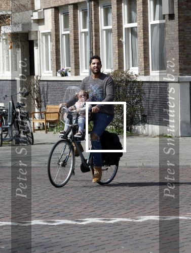 Amsterdam 7 april 2018
Richy Brown met vriendin en kinderen op de fiets.
