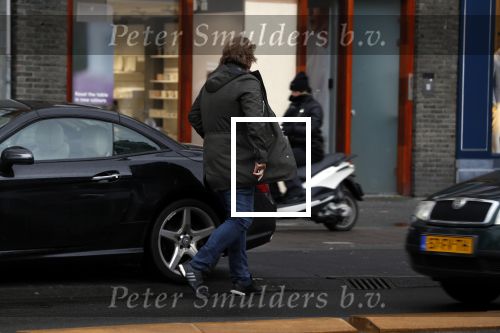 Amsterdam 13 maart 2018 
Robert Jensen gaat sigaren kopen en boodschappen.