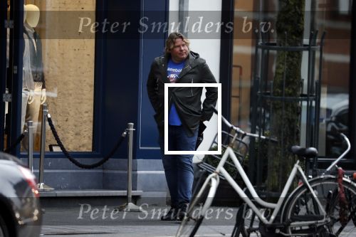 Amsterdam 13 maart 2018 
Robert Jensen gaat sigaren kopen en boodschappen.
