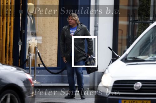 Amsterdam 13 maart 2018 
Robert Jensen gaat sigaren kopen en boodschappen.
