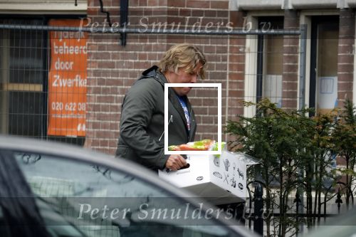 Amsterdam 13 maart 2018 
Robert Jensen gaat sigaren kopen en boodschappen.
