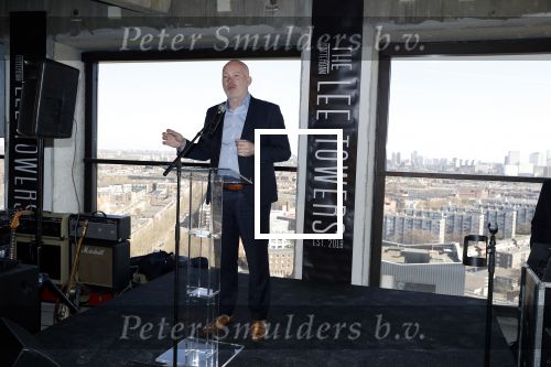 Rotterdam 20 maart 2018
Presentatie van ve woontorens met de naam THE LEE TOWERS in Rotterdam. Het is een project van Lee Foolen Tom Foolen Marc Reijs en Tom Bakkers.
Lee Towers en zijn vrouw Laura waren natuurlijk aanwezig. wethouder gemeente Rotterdam Robert Simons
