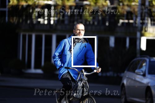 Amsterdam 20 maart 2018 
Rolf Snoeren ( Viktor en Rolf) op de fiets in Amsterdam zuid. Hij rijdt naar zijn villa/huis.