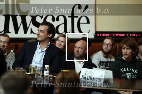 Den Haag 12 maart 2018
Fractievoorzitters Klaas Dijkhoff (VVD), Jesse Klaver (Groen Links), Lilian Marijnissen (SP) en Thierry Baudet (FvD) zijn met elkaar in gesprek in het Libelle Nieuwscafe ( Dudok)