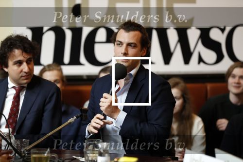 Den Haag 12 maart 2018
Fractievoorzitters Klaas Dijkhoff (VVD), Jesse Klaver (Groen Links), Lilian Marijnissen (SP) en Thierry Baudet (FvD) zijn met elkaar in gesprek in het Libelle Nieuwscafe ( Dudok)