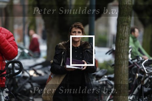 Amsterdam 126 maart 2019
Astrid Joosten haalt gebak bij v Averzaath.