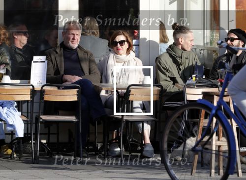 Amsterdam 24 april 2019
Bert Kuizenga en zijn vrouw op terras.