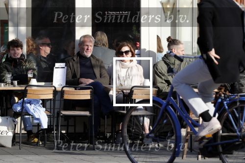 Amsterdam 24 april 2019
Bert Kuizenga en zijn vrouw op terras.