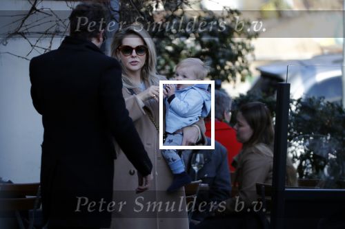 Amsterdam 24 maart 2019
Chantal Janzen en haar man Marco Geeratz en hun kinderen op terras en Amsterdam zuid.