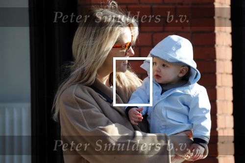 Amsterdam 24 maart 2019
Chantal Janzen en haar man Marco Geeratz en hun kinderen op terras en Amsterdam zuid.
