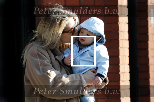 Amsterdam 24 maart 2019
Chantal Janzen en haar man Marco Geeratz en hun kinderen op terras en Amsterdam zuid.