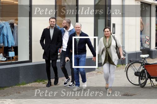Amsterdam 26 maart 2019
Vandaag is de eerste dag ven de opnames voor een nieuwe soap over 
Dave Roelvink Donny Roelvink Dries Roelvink en Honoria Roelvink