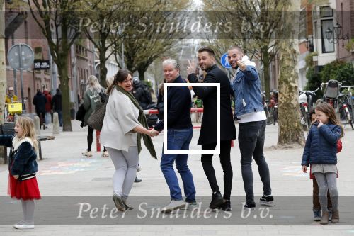 Amsterdam 26 maart 2019
Vandaag is de eerste dag ven de opnames voor een nieuwe soap over
Dave Roelvink Donny Roelvink Dries Roelvink en Honoria Roelvink