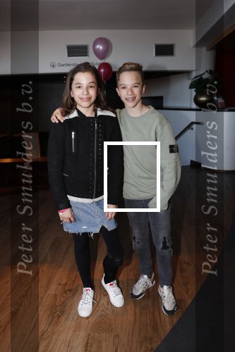 Hoorn 24 maart 2019
Premiere Pip Pellens in schouwburg van Zaandam. Pim Vosmaer met Dominique v Vliet en hun kinderen
