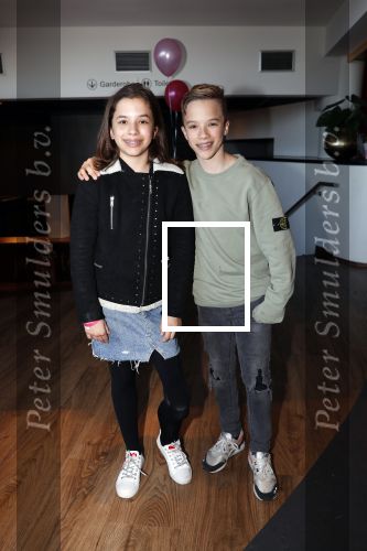 Hoorn 24 maart 2019
Premiere Pip Pellens in schouwburg van Zaandam. Pim Vosmaer met Dominique v Vliet en hun kinderen