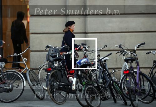 Amsterdam 22 maart 2019
Georgina Verbaan op straat met haar fiets.