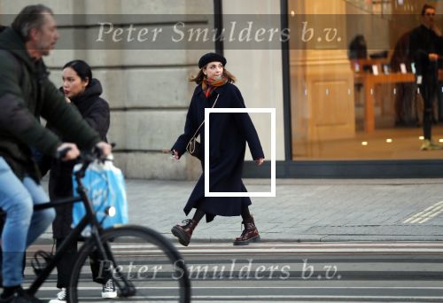 Amsterdam 22 maart 2019
Georgina Verbaan op straat met haar fiets.