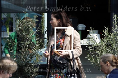 Amsterdam 30 maart 2019
Daniel de Ridder en zijn vriendin Halina Reijn op terras en op de beethovenstraat.