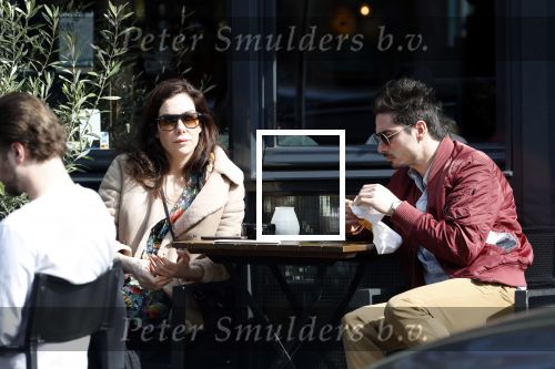 Amsterdam 30 maart 2019
Daniel de Ridder en zijn vriendin Halina Reijn op terras en op de beethovenstraat.