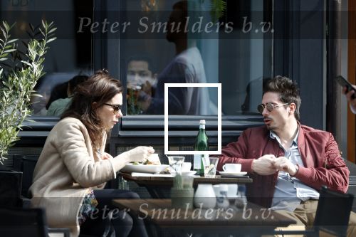Amsterdam 30 maart 2019
Daniel de Ridder en zijn vriendin Halina Reijn op terras en op de beethovenstraat.