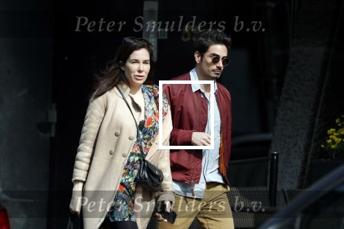 Amsterdam 30 maart 2019
Daniel de Ridder en zijn vriendin Halina Reijn op terras en op de beethovenstraat.