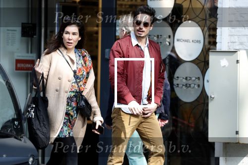 Amsterdam 30 maart 2019
Daniel de Ridder en zijn vriendin Halina Reijn op terras en op de beethovenstraat.
