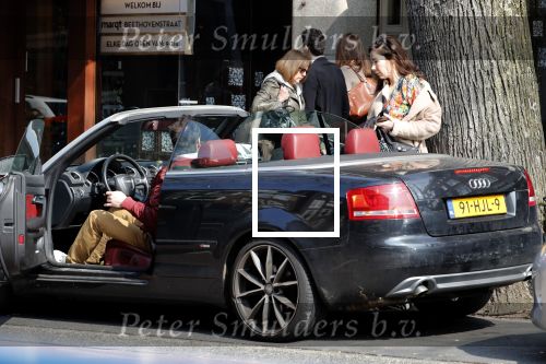 Amsterdam 30 maart 2019
Daniel de Ridder en zijn vriendin Halina Reijn op terras en op de beethovenstraat. Audi A4 cabrio
