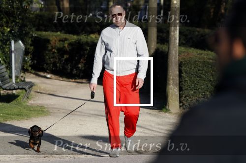 Amsterdam 24 april 2019
Hans Kesting met zijn hond in het vondelpark.