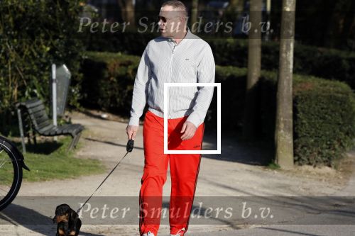Amsterdam 24 april 2019
Hans Kesting met zijn hond in het vondelpark.