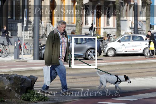 Amsterdam 1 april 2019
Hans v d Togt met zijn hondje op terras en aan het wandelen.