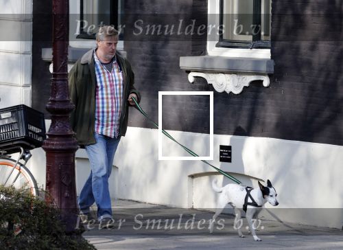Amsterdam 1 april 2019
Hans v d Togt met zijn hondje op terras en aan het wandelen.