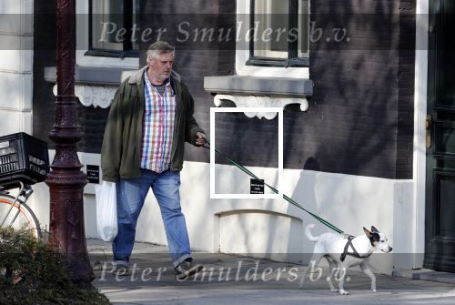 Amsterdam 1 april 2019
Hans v d Togt met zijn hondje op terras en aan het wandelen.