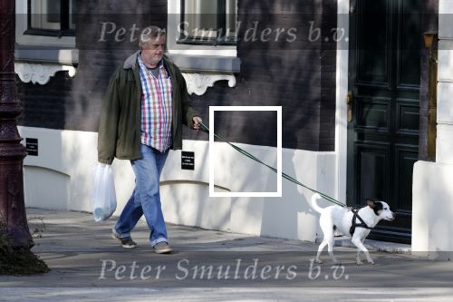 Amsterdam 1 april 2019
Hans v d Togt met zijn hondje op terras en aan het wandelen.