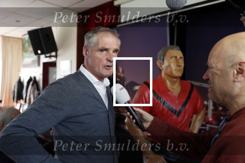 Amsterdam 30 maart 2019
Boekpresentatie van Jan Jongbloed in kantine van AFC. Heini Otto en Sjaak Swart