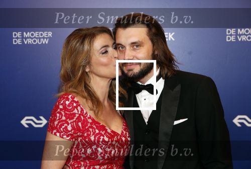 Amsterdam 22 maart 2019
Boekenbal in de amsterdamse schouwburg. Heleen v Royen met partner Bart