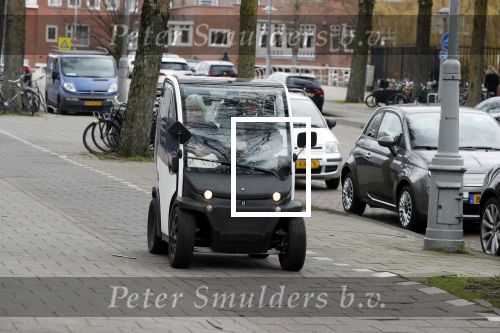 Amsterdam 26 maart 2019
Jeroen en Herma Krabbe in hun biro onderweg naar hun zoon Martijn Krabbe die jarig is.