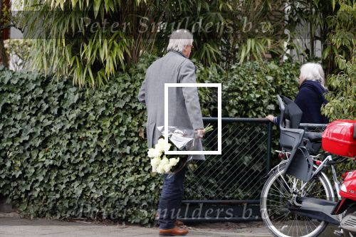 Amsterdam 26 maart 2019
Jeroen en Herma Krabbe in hun biro onderweg naar hun zoon Martijn Krabbe die jarig is.