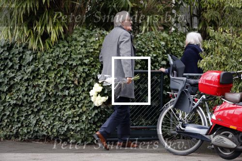 Amsterdam 26 maart 2019
Jeroen en Herma Krabbe in hun biro onderweg naar hun zoon Martijn Krabbe die jarig is.